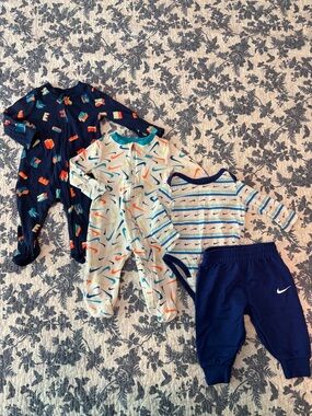NIKE Baby Navy, White, Blue Stripe Bundle | Size: 3M